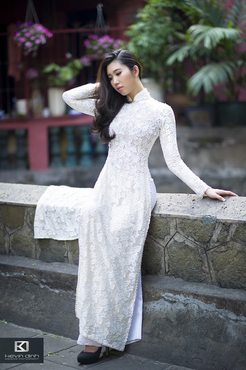Ao dai on sale model