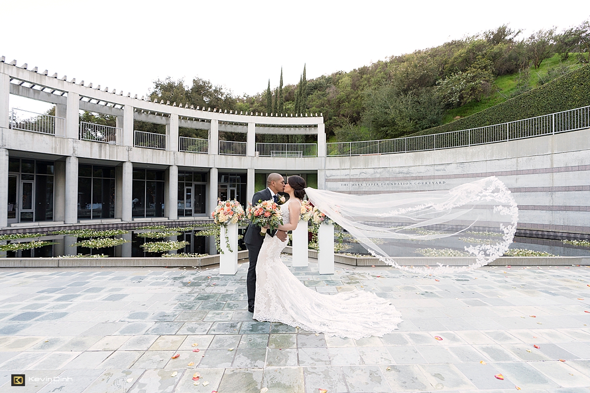 Skirball-Cultural-Center-wedding-photography